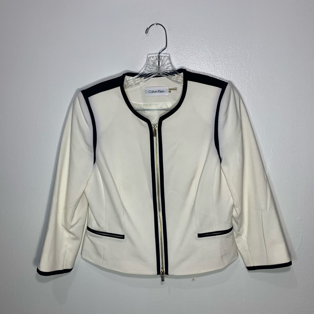 Calvin Klein White & Black Contrast Binding Zip Up - Picture 3 of 10
